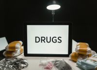 ΗΠΑ: Πρώτη μείωση θανάτων από υπερβολική δόση ναρκωτικών έπειτα από 6 χρόνια