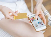 Πώς στήθηκε η απάτη με 75.000 εικονικά e-shops και πάνω από 800.000 θύματα