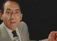 Στράτος Διονυσίου: Λίγες ώρες πριν φύγει από τη ζωή, ηχογραφούσε τραγούδια για τον δίσκο «Ποιος άλλος»