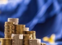 Πρόγραμμα Σταθερότητας: Εξαγωγές και Ταμείο Ανάκαμψης οδηγούν σε μεγαλύτερη ανάπτυξη από την ευρωζώνη