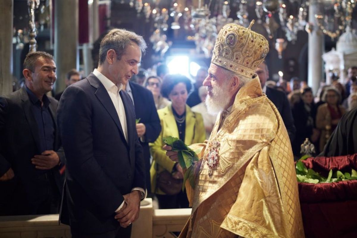 Στην Τήνο για την πρώτη Ανάσταση ο πρωθυπουργός