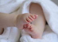 Από εισρόφηση ο θάνατος βρέφους στην Αμαλιάδα – «Άγγελέ μου γιατί έφυγες;» η συγκλονιστική ανάρτηση γιατρού