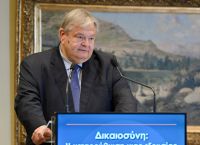 Είμαστε στην καμπύλη της Μεταπολίτευσης;