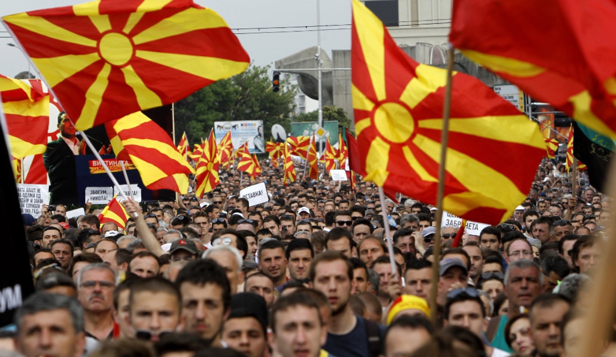 Β. Μακεδονία: Οι εκλεκτικές σχέσεις του VMRO με Ουγγαρία και Ρωσία