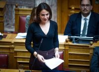 Μιχαηλίδου: Κανένας εργάτης της ΛΑΡΚΟ δεν μένει στο δρόμο