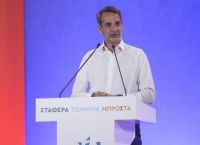 Πώς ο Μητσοτάκης πολιορκεί τους 20ρηδες