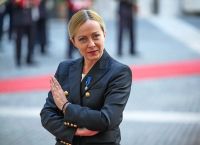 Μελόνι: Στόχος μου μια κεντροδεξιά πλειοψηφία στην Ευρώπη και η αριστερά στην αντιπολίτευση