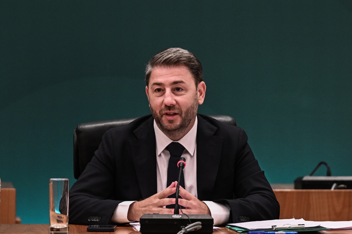 Ανδρουλάκης: Αναλαμβάνει πρωτοβουλία με αποδέκτη τον Μητσοτάκη