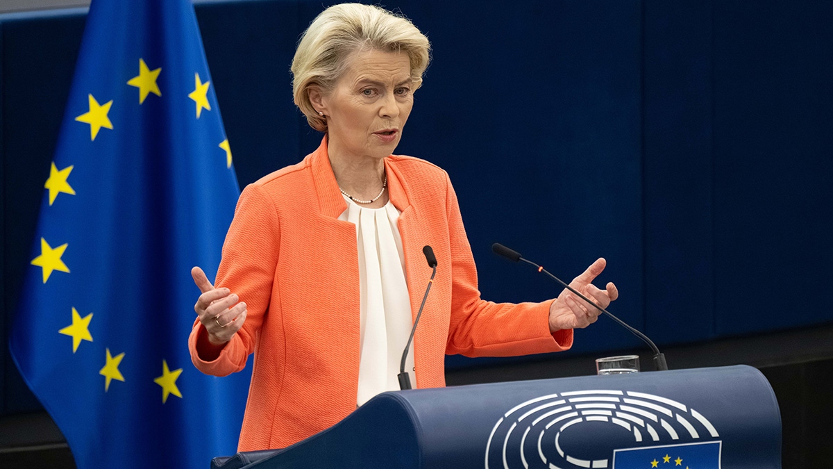 Φον ντερ Λάιεν: Θα ζητήσω την συνεργασία των ευρωβουλευτών που τάσσονται υπέρ της Ουκρανίας και της ΕΕ