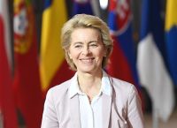 Φον ντερ Λάιεν: Υπόσχεται ευρωπαϊκή αμυντική ασπίδα