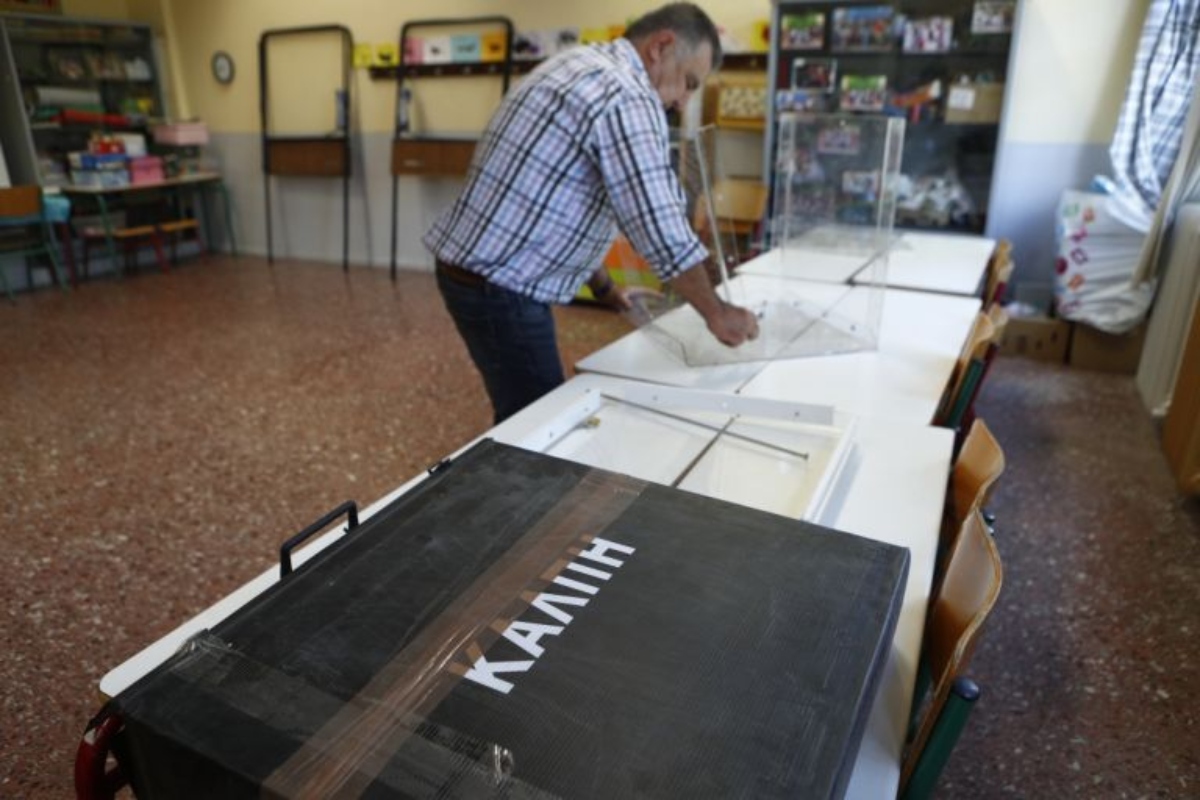 Αμφίρροπη η μάχη “παραλία ή κάλπη”