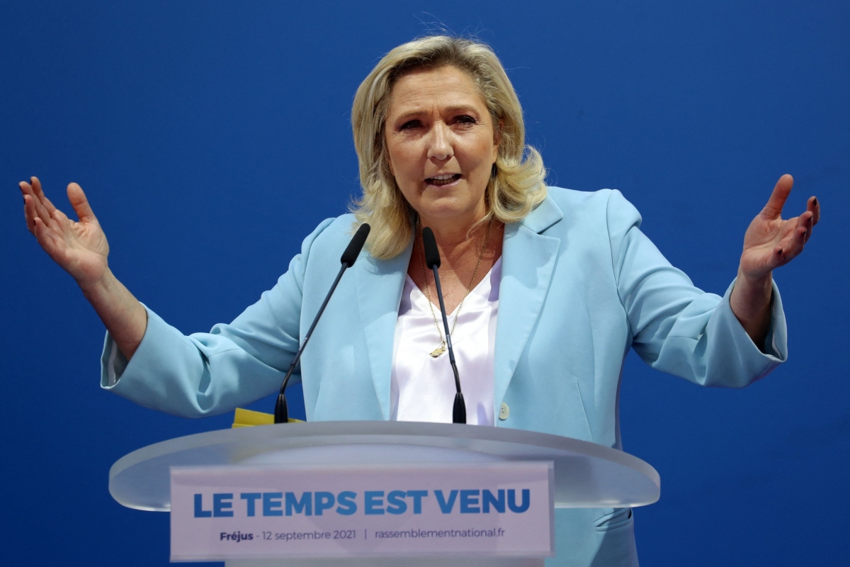 Λεπέν: Δεν θα ρίξω τον Μακρόν, πάμε για “συγκατοίκηση”