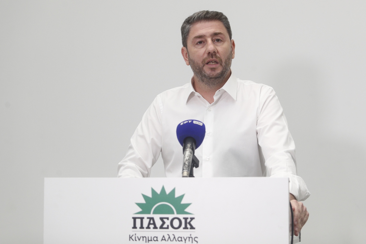 “Εμφύλιο” στο ΠΑΣΟΚ φέρνει η τρίτη θέση