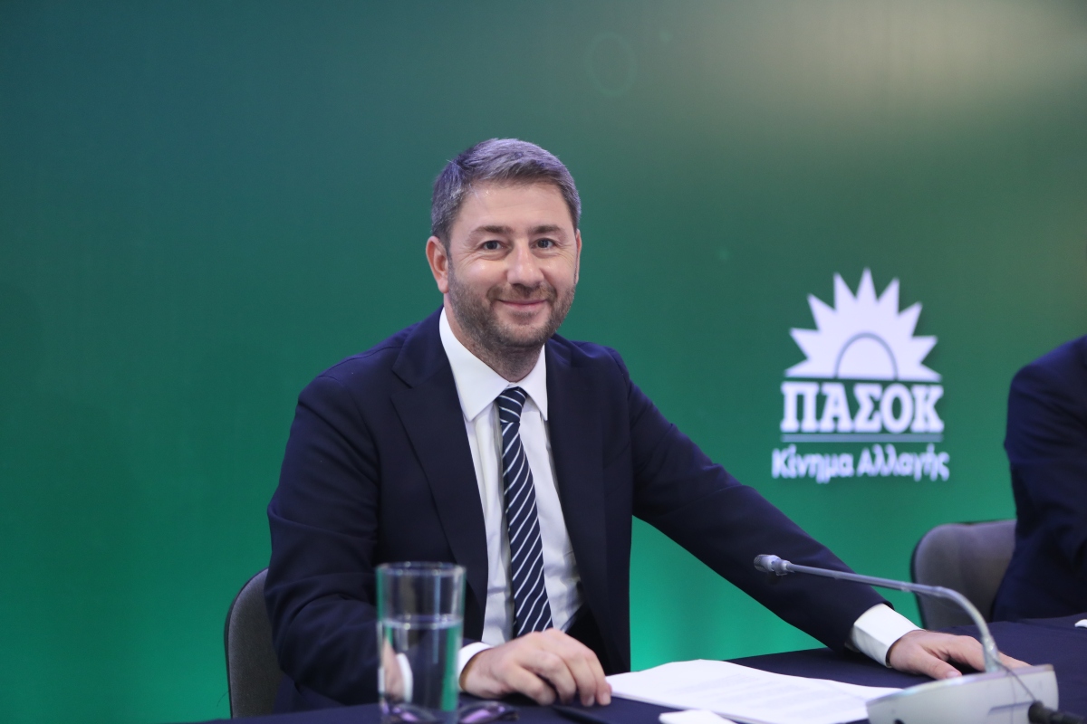 Καζάνι που βράζει το ΠΑΣΟΚ – Προειδοποιητικές βολές κατά Ανδρουλάκη
