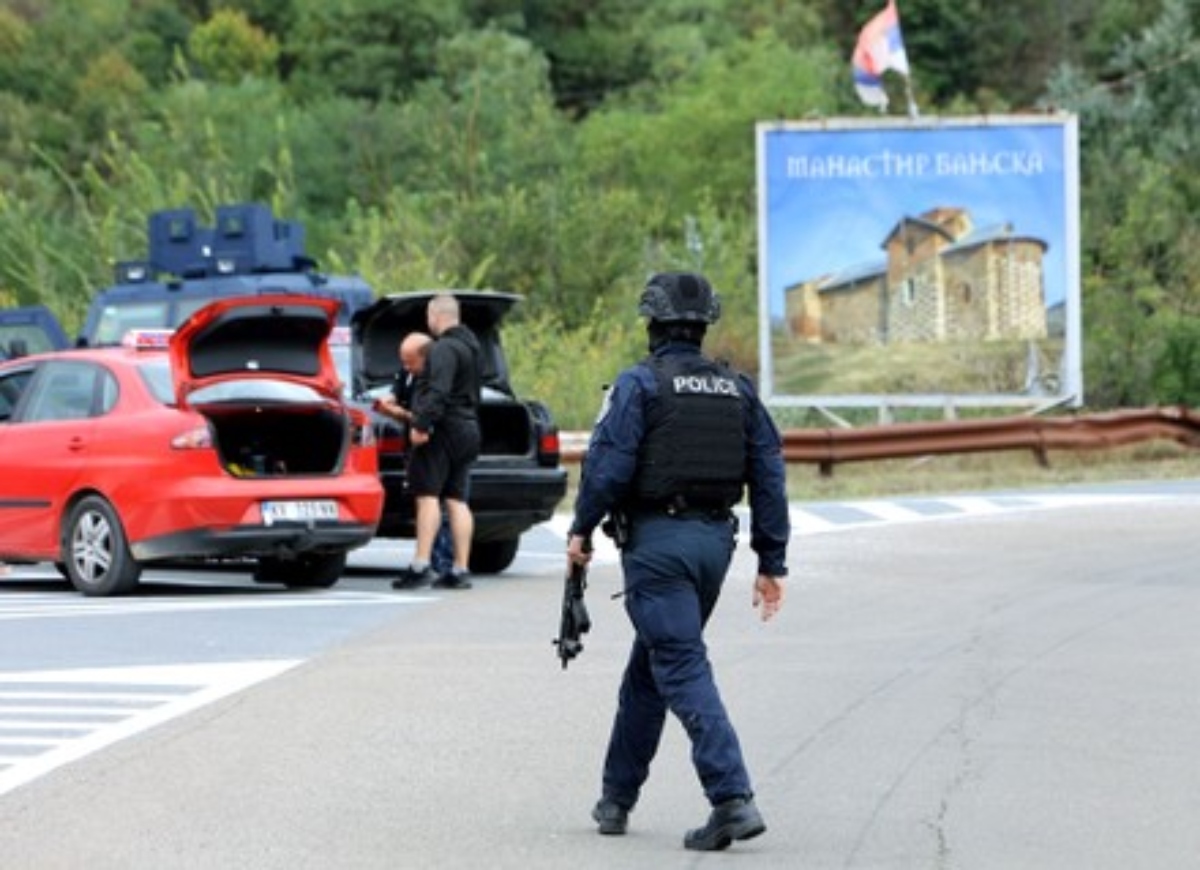 Επίθεση με τόξο μπροστά από την πρεσβεία του Ισραήλ στο Βελιγράδι