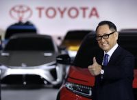 Toyota: Στα $10 εκατ. το πακέτο αμοιβών του Akio Toyoda