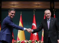 Ερντογάν: Τουρκία και Ισπανία θα παράγουν από κοινού νέο αμφίβιο στρατιωτικό σκάφος