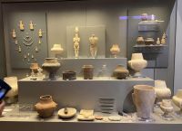 Εθνικό Αρχαιολογικό Μουσείο: Αφροδίτες της Αιγύπτου από κοσμηματοθήκες και χιτώνες, η ιστορία τους