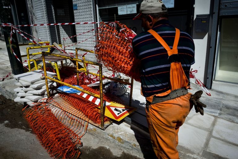 ΓΣΕΕ: Οδηγίες για την αντιμετώπιση της θερμικής καταπόνησης των εργαζομένων