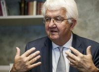 Επιτόκια: Υποτιμήσαμε την επιμονή του πληθωρισμού, λέει ο Χόλτσμαν