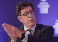 Καμπανάκι από Συνολάκη: “Είμαστε στην κόκκινη ζώνη – Η Βουλιαγμένη θα γίνει κάποια στιγμή νησί”