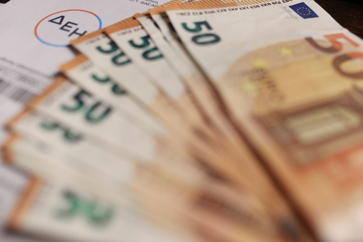 Ηλεκτρικό ρεύμα: Κατατέθηκε στη Βουλή η τροπολογία για την επιδότηση του ρεύματος