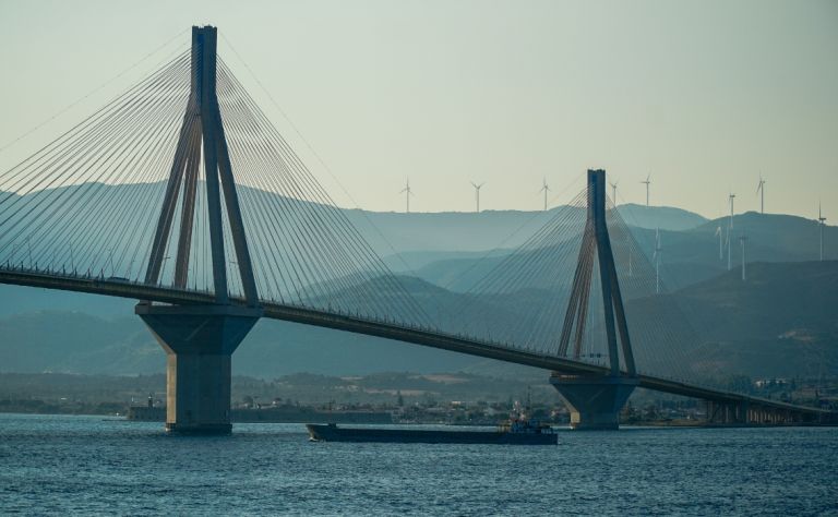 Πάνω από τα 500 εκατ. ευρώ αυξάνονται τα κονδύλια του ΠΔΕ για υποδομές