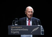 Σημίτης: Η ψήφος στο ΠΑΣΟΚ συμβάλλει σε ένα ισχυρό Σοσιαλδημοκρατικό ανάχωμα στην επίθεση της ακροδεξιάς
