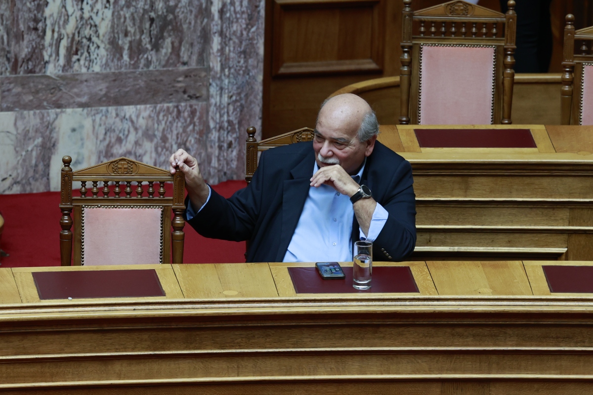 “Πυρά” Βούτση για δηλώσεις Οικονόμου: Όσοι είναι ακόμα στελέχη του ΣΥΡΙΖΑ και σιωπούν, πρέπει να απαντήσουν