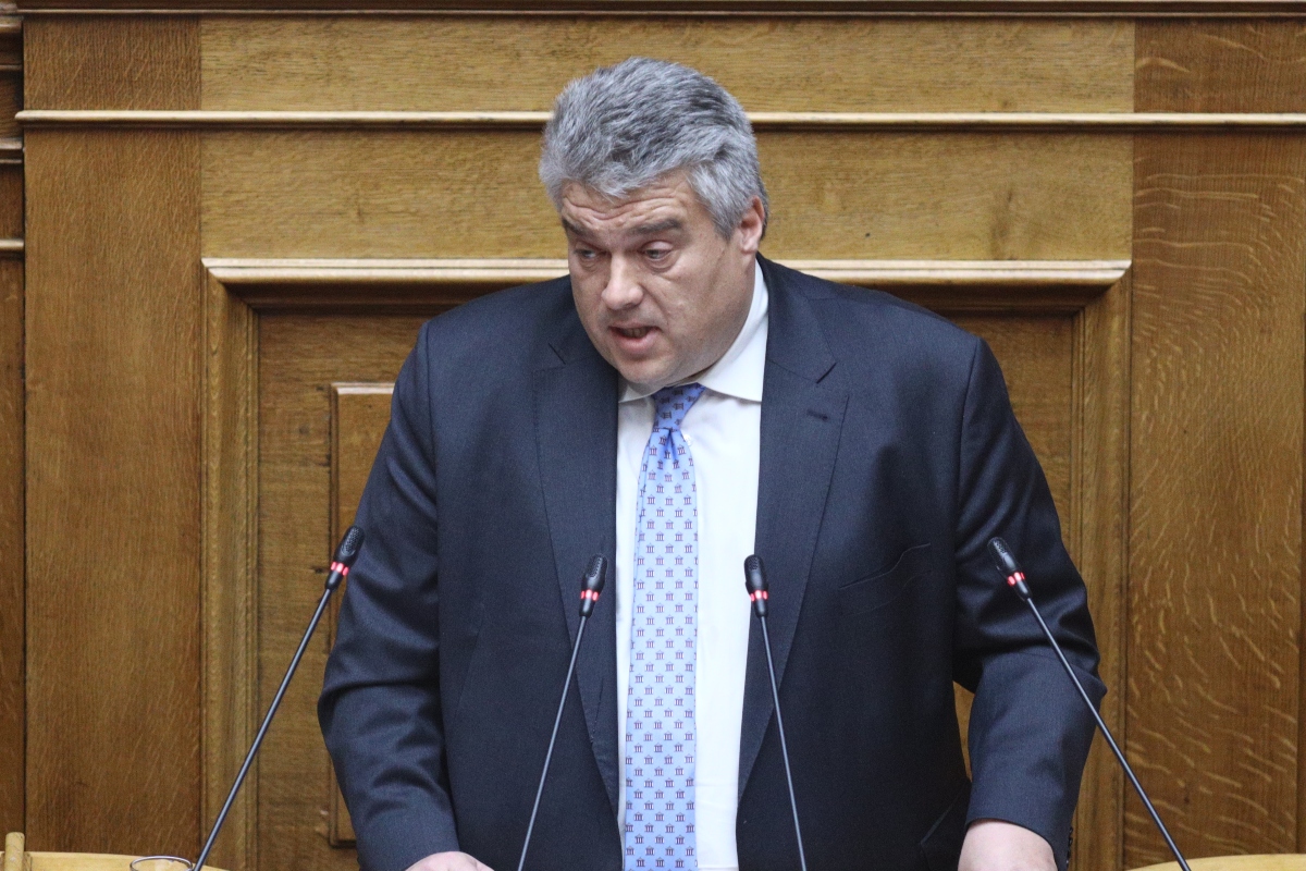 “Καρφί” Χρυσομάλλη για Σακελλαροπούλου: Να μην επιβραβεύσουμε όσους πανηγύριζαν για το γάμο των ομόφυλων