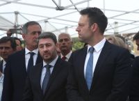 Τον ασκό του Αιόλου άνοιξαν στην κεντροαριστερά οι «χαμηλές πτήσεις» ΣΥΡΙΖΑ και ΠΑΣΟΚ