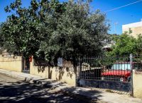 Σοκ στα Λιόσια: Κεφάλι και πόδια εντοπίστηκαν σε κάδο απορριμάτων κοντά στο σπίτι με το απανθρακωμένο πτώμα