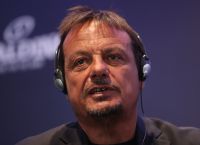 Αταμάν: Θα είναι σκληρή σειρά, συγχαρητήρια στον Ολυμπιακό για το Conference League