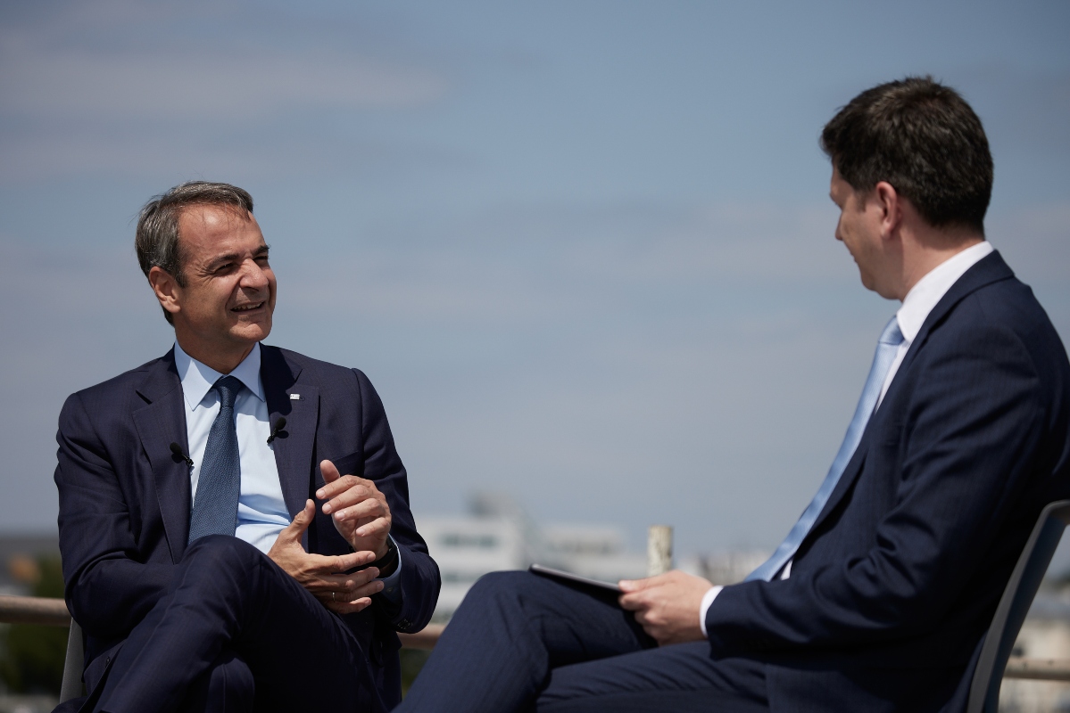 Mitsotakis interview in France:N.Macedonia will not progress toward Europe by opening a new front with Greece