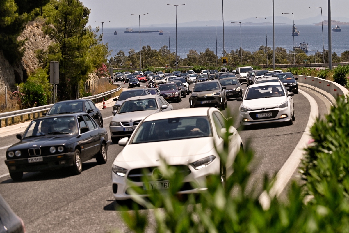 Αποκαταστάθηκε πλήρως η κυκλοφορία στη Νέα Εθνική Αθηνών – Κορίνθου μετά την ανατροπή του βυτιοφόρου