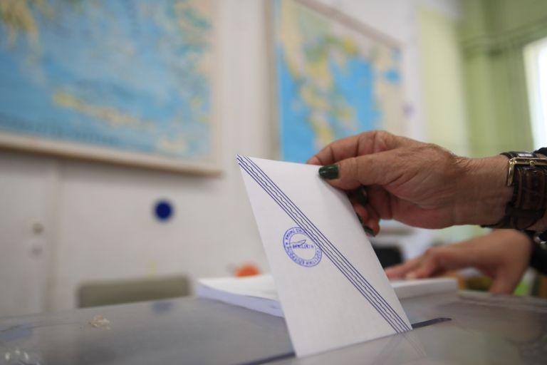Ευρωεκλογές: Από 750.000 ψήφους έχασαν ΝΔ, ΣΥΡΙΖΑ – Η σύγκριση με τις εκλογές [vid]