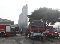 Φωτιά σε εργοστάσιο στην Κηφισιά: Ανοίγουν οι δρόμοι που είχε κλείσει νωρίτερα η αστυνομία