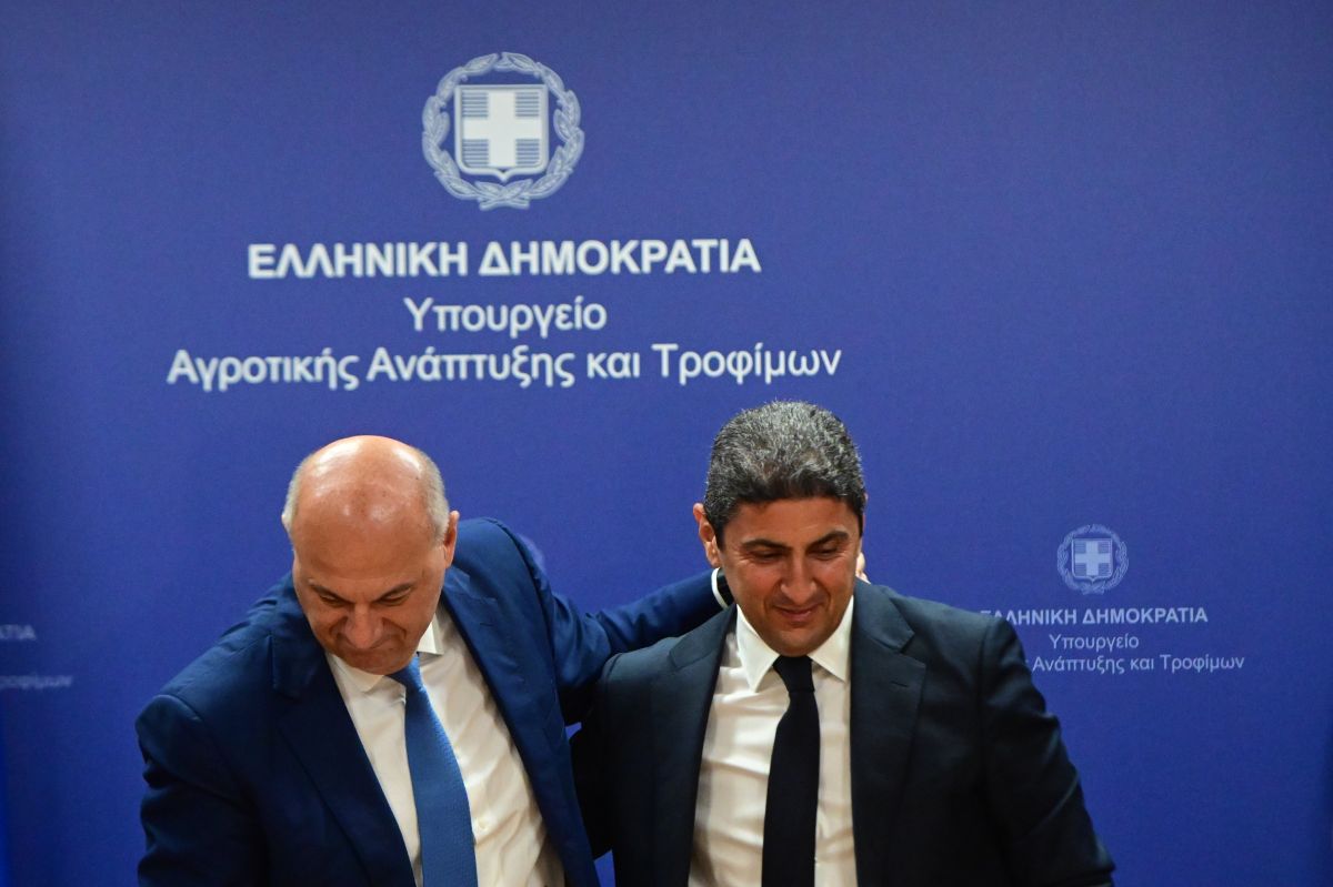 Τσιάρας στην παράδοση-παραλαβή: Θα κάνουμε ό,τι είναι δυνατόν για να ανακουφίσουμε τους αγρότες