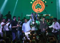 Παναθηναϊκός: Αταμάν και παίκτες γιόρτασαν την κατάκτηση της κορυφής σε Ελλάδα κι Ευρώπη [vid]