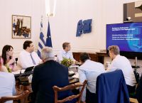 Σύσκεψη υπό τον Μητσοτάκη: Πώς θα επιταχυνθούν οι προσλήψεις, πώς θα μειωθούν οι καθυστερήσεις στο ΑΣΕΠ