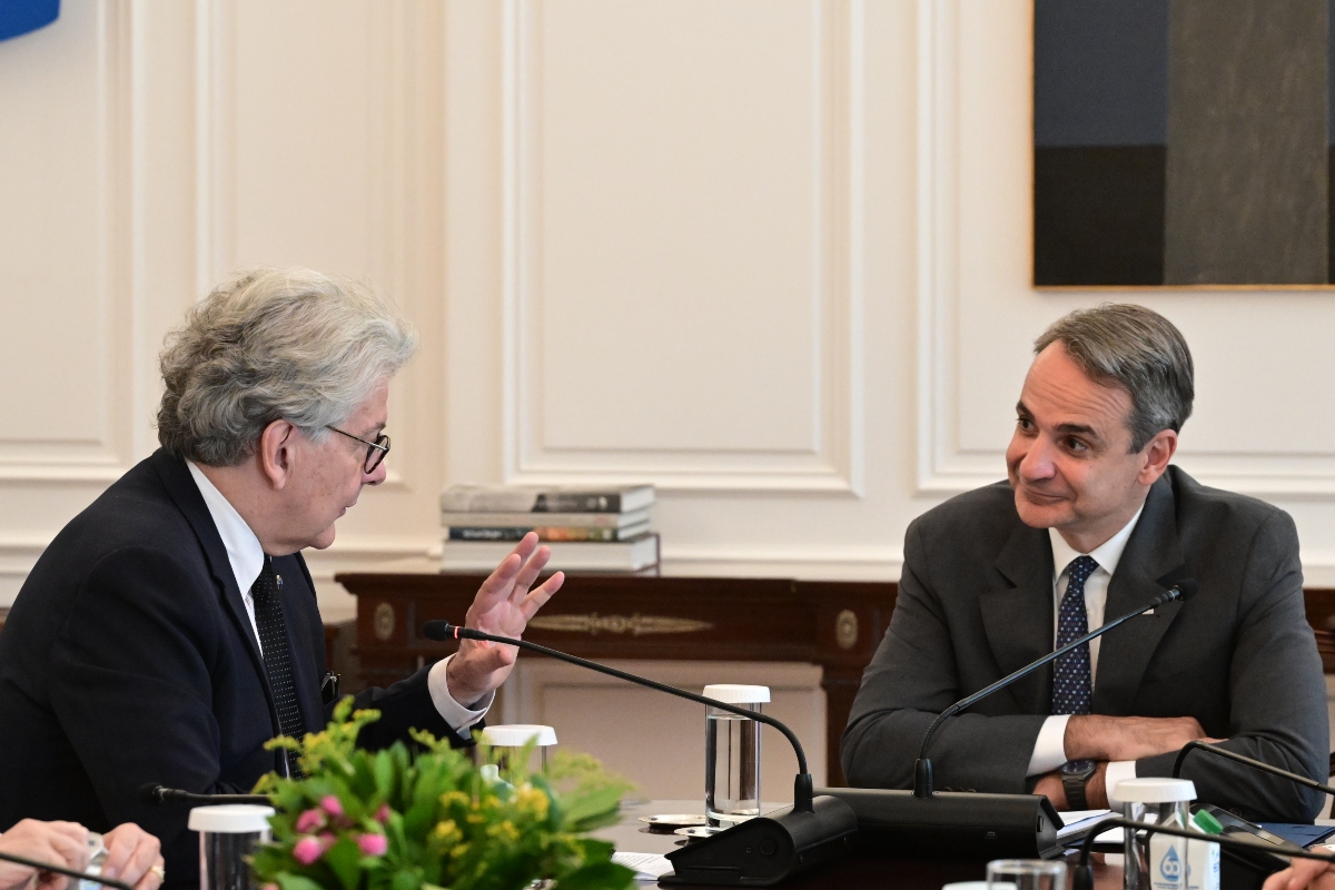 Συνάντηση Μητσοτάκη – Μπρετόν: Η Ενιαία Αγορά πρέπει να λειτουργεί με μεγαλύτερη διαφάνεια