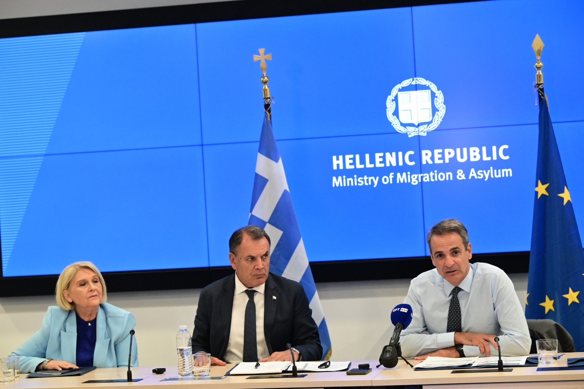 Μητσοτάκης στο υπ.Μετανάστευσης: Έχουμε πολλή δουλειά να κάνουμε αλλά το νερό έχει μπει στο αυλάκι
