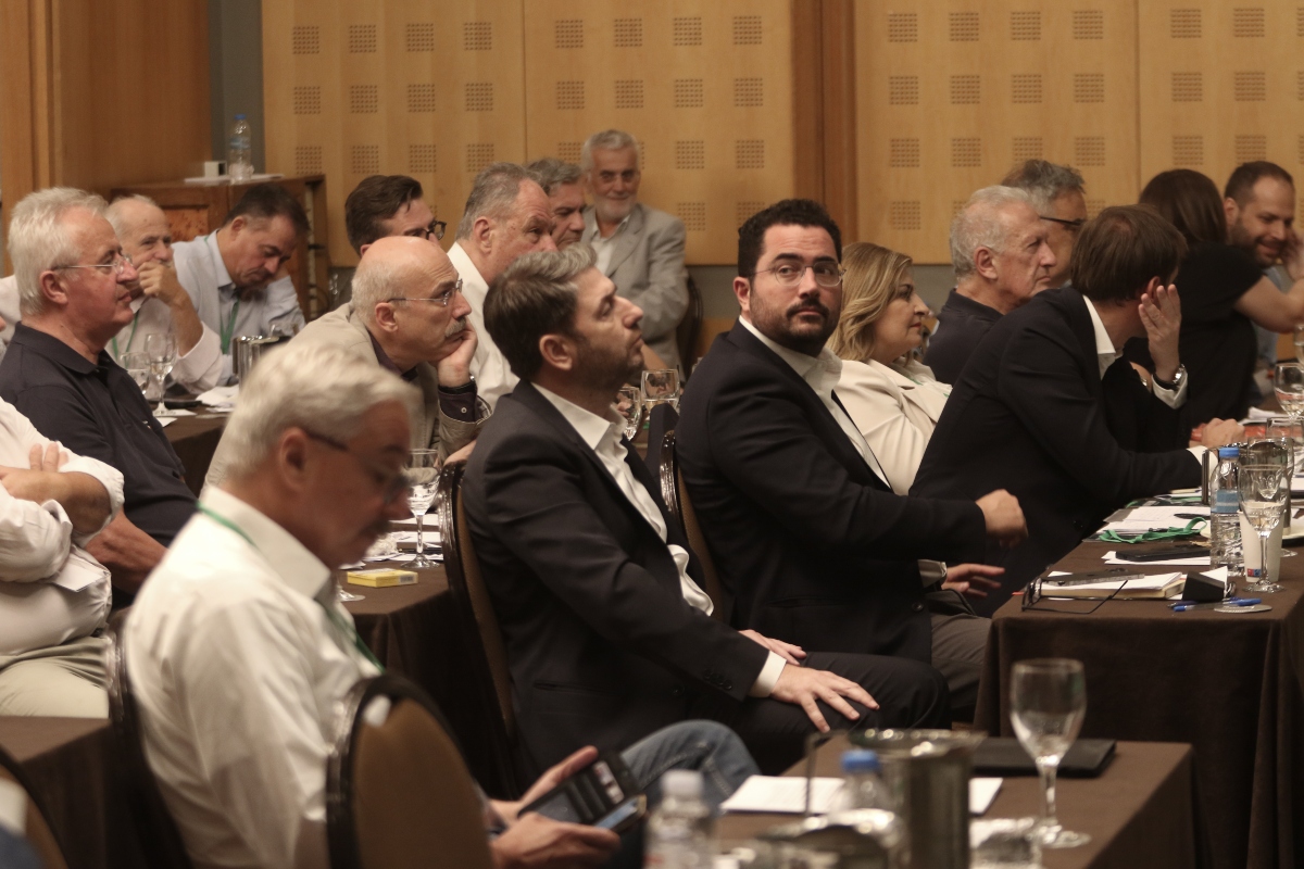 ΠΑΣΟΚ: Κάλπες για τρεις στις 6 Οκτωβρίου -Τι είπαν οι υποψήφιοι [vid]