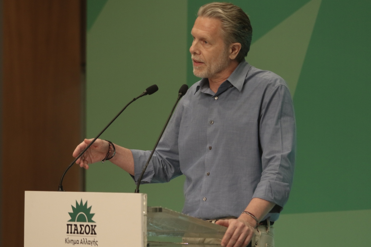 Υποψήφιος για αρχηγός του ΠΑΣΟΚ ο Παύλος Γερουλάνος