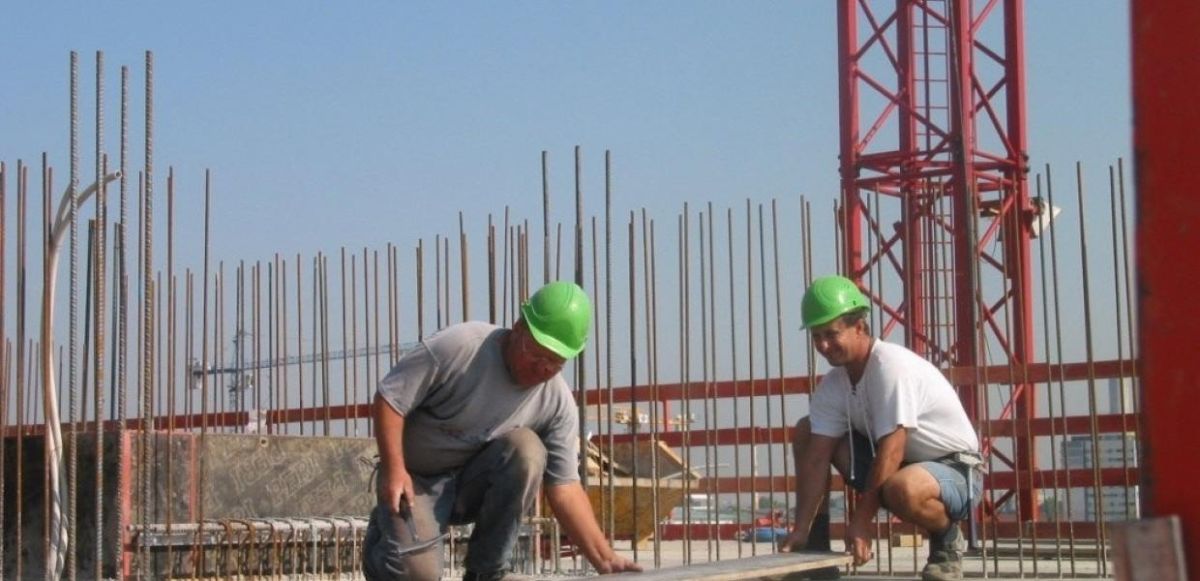 Ανακατατάξεις στην κορυφή του τεχνικού κόσμου
