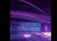 Coldplay: Χαμός στο κατάμεστο ΟΑΚΑ-Παρών και ο πρωθυπουργός στη συναυλία της χρονιάς [vid,pics]