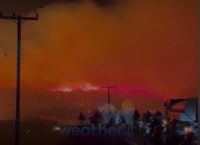 Φωτιά στη Σέριφο: Ολονύχτια μάχη με τις φλόγες και τους ανέμους [vid]