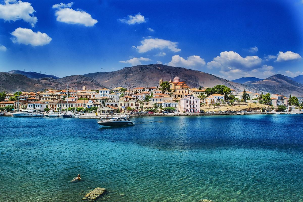 Παρατείνονται οι αιτήσεις για το πρόγραμμα κοινωνικού τουρισμού