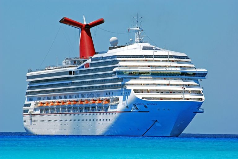 Bloomberg: Greece to Restrict Cruise Ships on Popular Islands