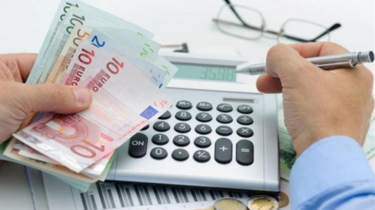 Εφορία: 2+1 μπόνους για συνεπείς φορολογουμένους και οφειλέτες